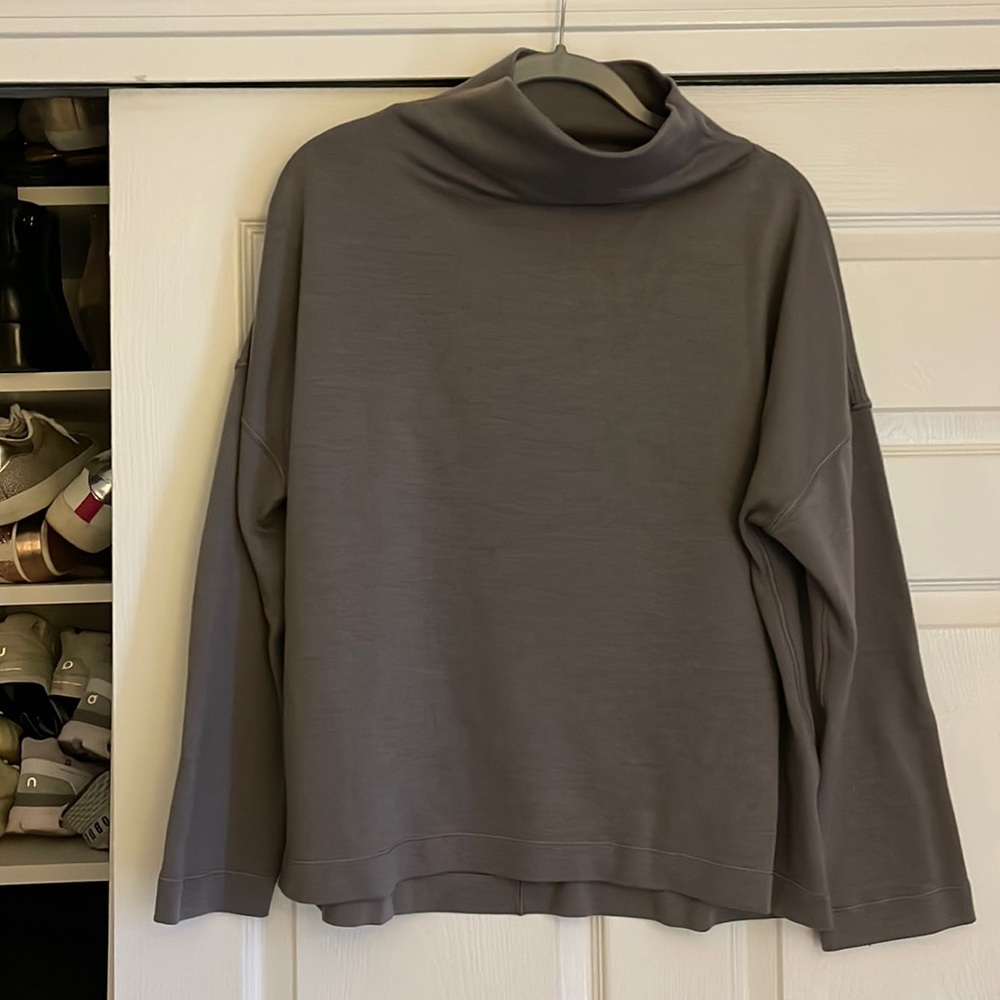 Lulu Lemmon sweater